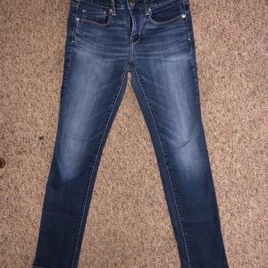American eagle, medium wash skinny jeans